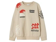 Beige sweatshirt med sort, rødt og hvidt print og broderi  fra Name It 13244172 peyote